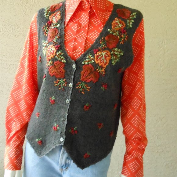 Gray Marled Vest Embroidered Front - Picture 6 of 9